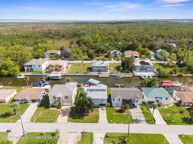 7637 Hatteras Drive, Hudson, FL 34667