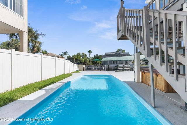 7637 Hatteras Drive, Hudson, FL 34667