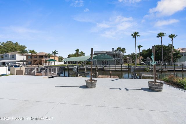 7637 Hatteras Drive, Hudson, FL 34667