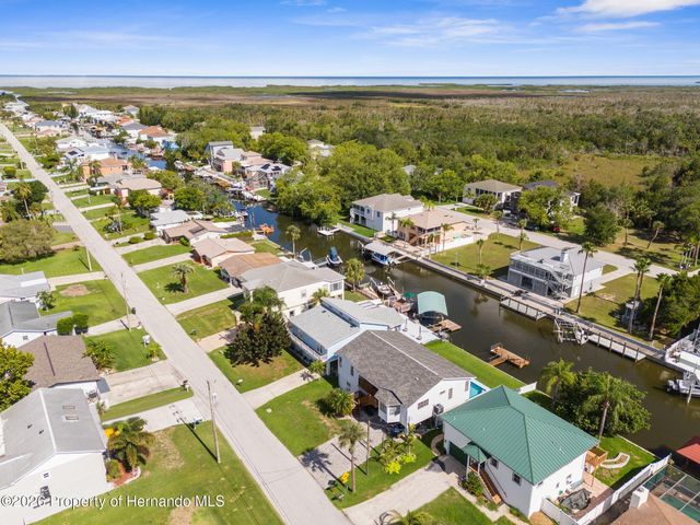 7637 Hatteras Drive, Hudson, FL 34667