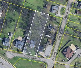 737 Saunders Ct, Nashville, TN 37216