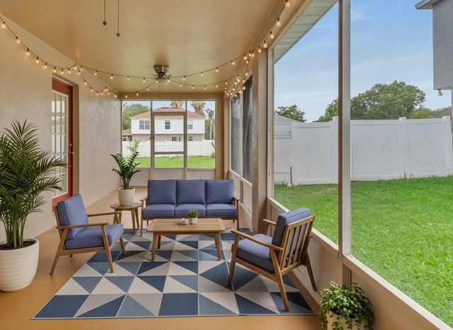 8294 SETTLERS CREEK LOOP, Lakeland, FL 33810