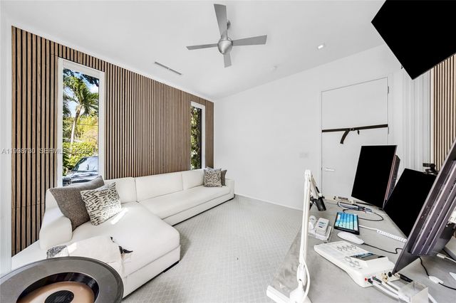 4515 N Michigan Ave, Miami Beach, FL 33140