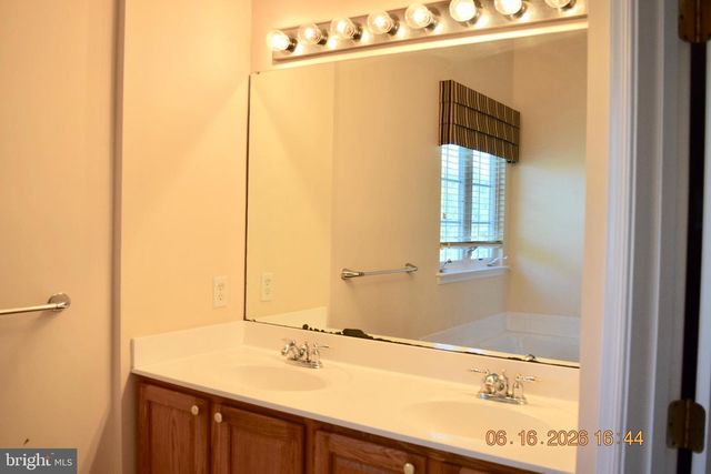 134 MALONEY TER, Avondale, PA 19311