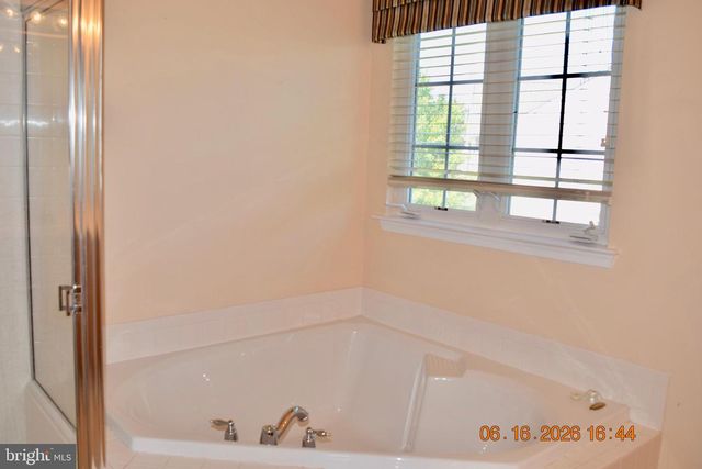 134 MALONEY TER, Avondale, PA 19311
