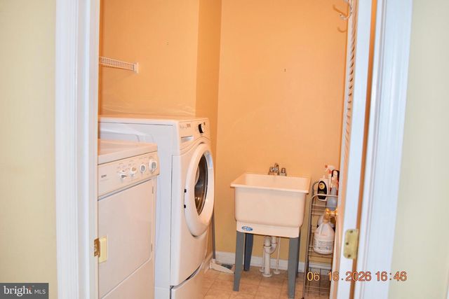 134 MALONEY TER, Avondale, PA 19311