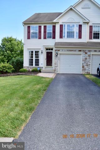 134 MALONEY TER, Avondale, PA 19311