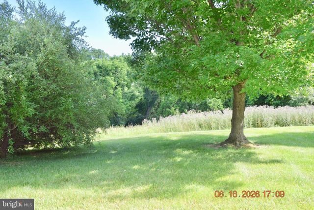 134 MALONEY TER, Avondale, PA 19311