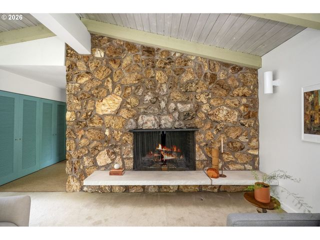 3331 Se STEELE St, Portland, OR 97202