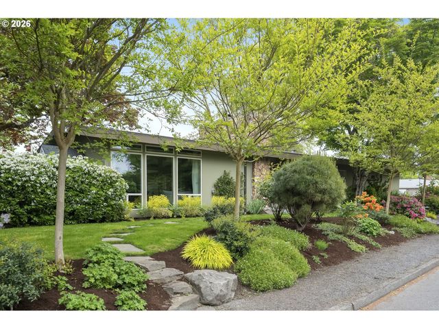 3331 Se STEELE St, Portland, OR 97202