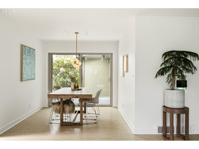 3331 Se STEELE St, Portland, OR 97202