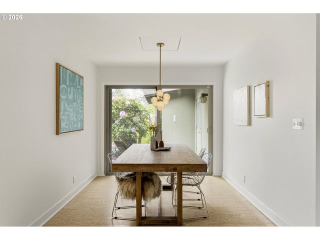 3331 Se STEELE St, Portland, OR 97202