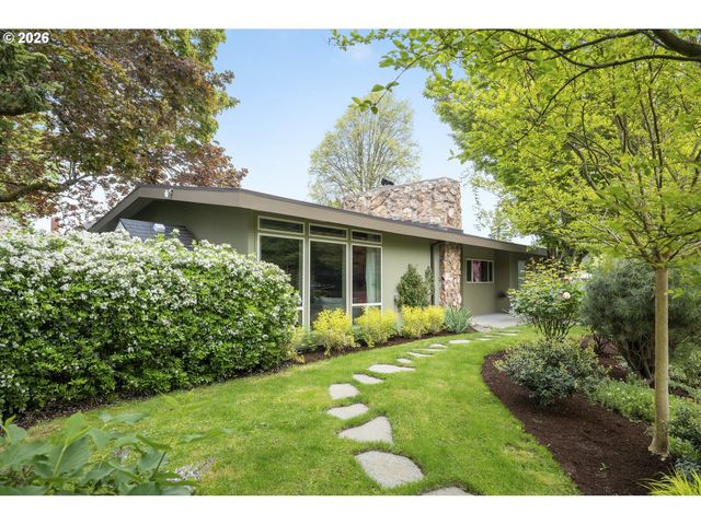 3331 Se STEELE St, Portland, OR 97202