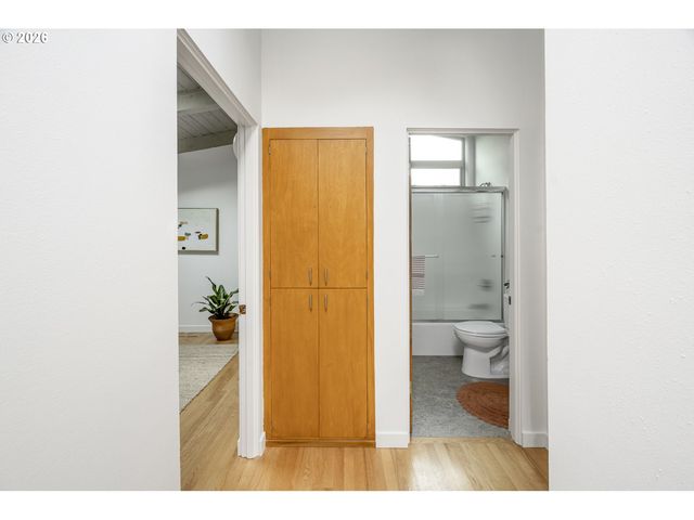 3331 Se STEELE St, Portland, OR 97202