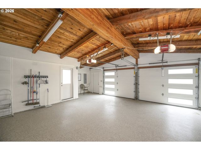 3331 Se STEELE St, Portland, OR 97202