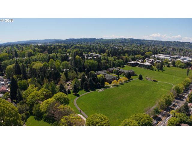 3331 Se STEELE St, Portland, OR 97202