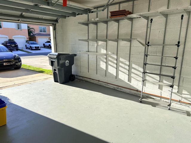 6874 Willow Creek Run, Lake Worth, FL 33463