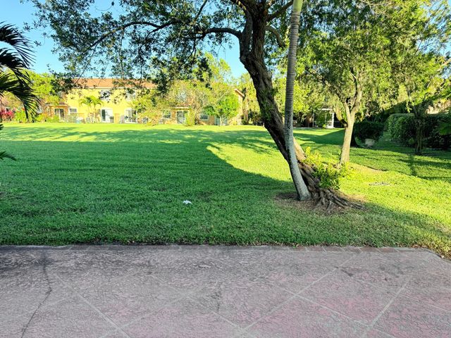 6874 Willow Creek Run, Lake Worth, FL 33463