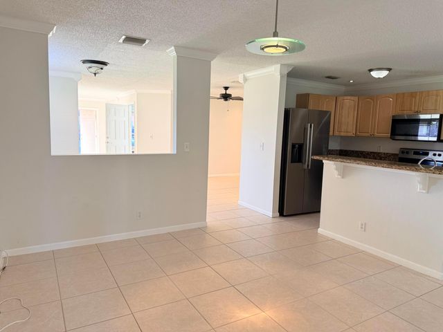 6874 Willow Creek Run, Lake Worth, FL 33463