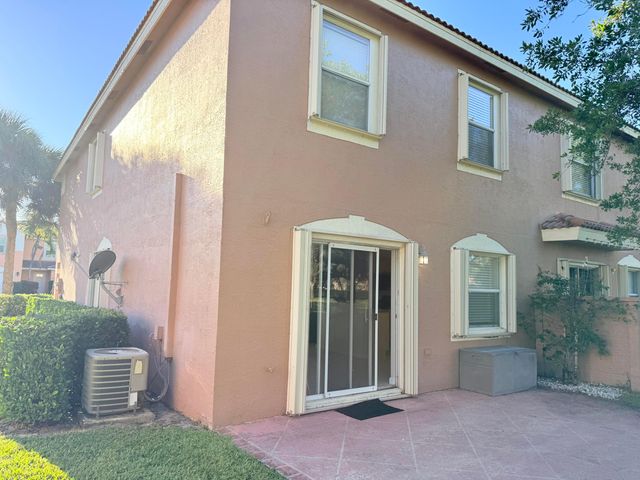 6874 Willow Creek Run, Lake Worth, FL 33463