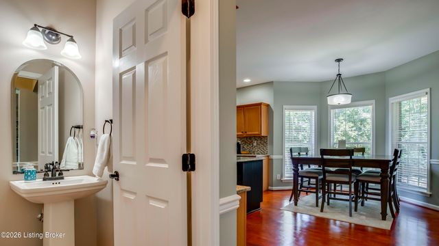 4547 Cherry Forest Cir, Louisville, KY 40245