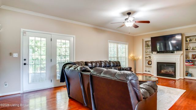 4547 Cherry Forest Cir, Louisville, KY 40245