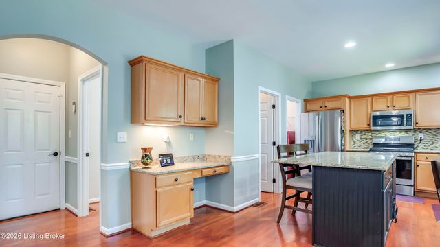 4547 Cherry Forest Cir, Louisville, KY 40245