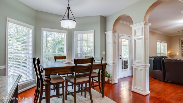 4547 Cherry Forest Cir, Louisville, KY 40245