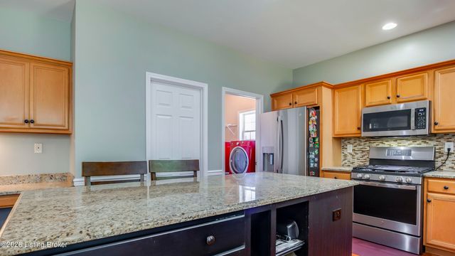 4547 Cherry Forest Cir, Louisville, KY 40245