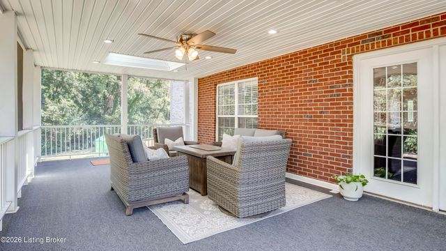 4547 Cherry Forest Cir, Louisville, KY 40245