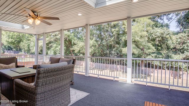 4547 Cherry Forest Cir, Louisville, KY 40245