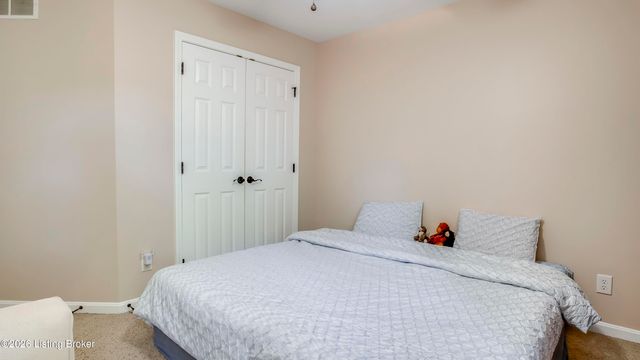 4547 Cherry Forest Cir, Louisville, KY 40245