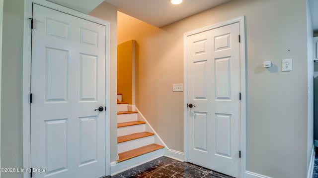 4547 Cherry Forest Cir, Louisville, KY 40245