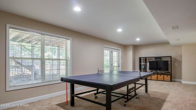 4547 Cherry Forest Cir, Louisville, KY 40245