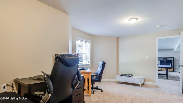 4547 Cherry Forest Cir, Louisville, KY 40245