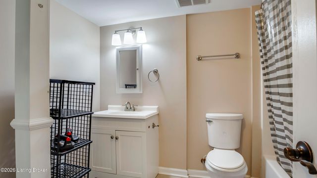 4547 Cherry Forest Cir, Louisville, KY 40245