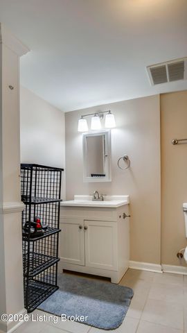 4547 Cherry Forest Cir, Louisville, KY 40245