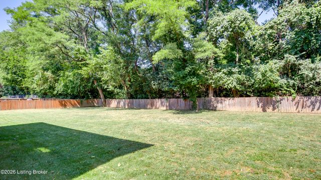 4547 Cherry Forest Cir, Louisville, KY 40245