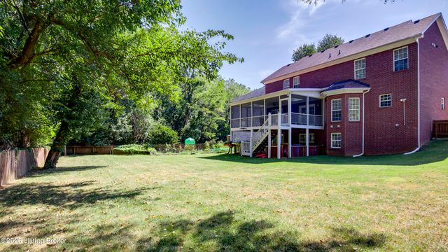 4547 Cherry Forest Cir, Louisville, KY 40245
