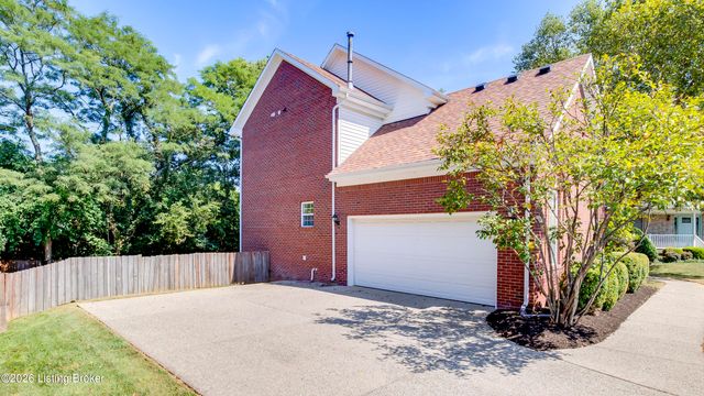 4547 Cherry Forest Cir, Louisville, KY 40245