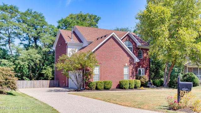 4547 Cherry Forest Cir, Louisville, KY 40245
