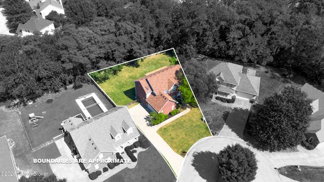 4547 Cherry Forest Cir, Louisville, KY 40245