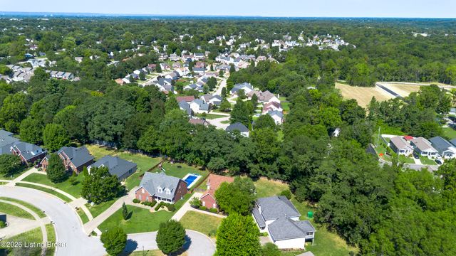 4547 Cherry Forest Cir, Louisville, KY 40245