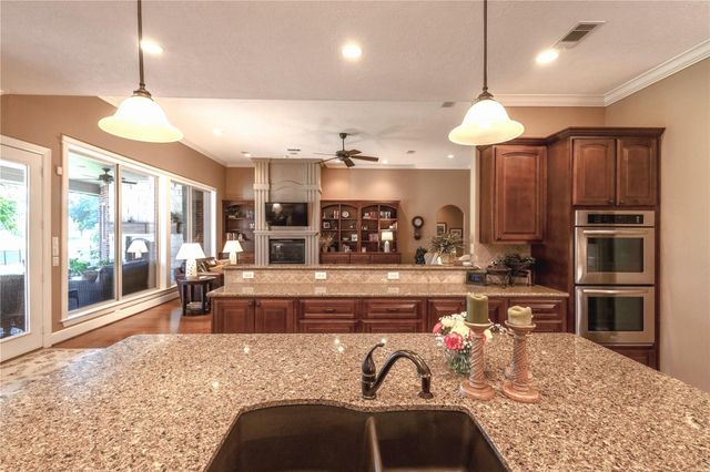 5427 Weston Drive, Fulshear, TX 77441