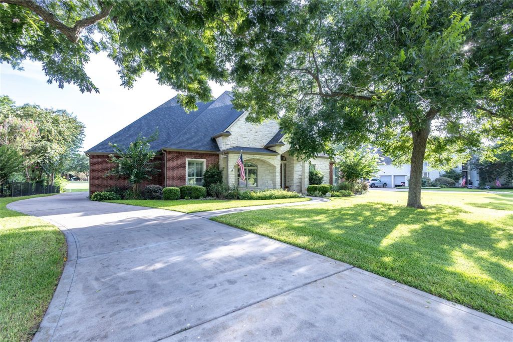 5427 Weston Drive, Fulshear, TX 77441