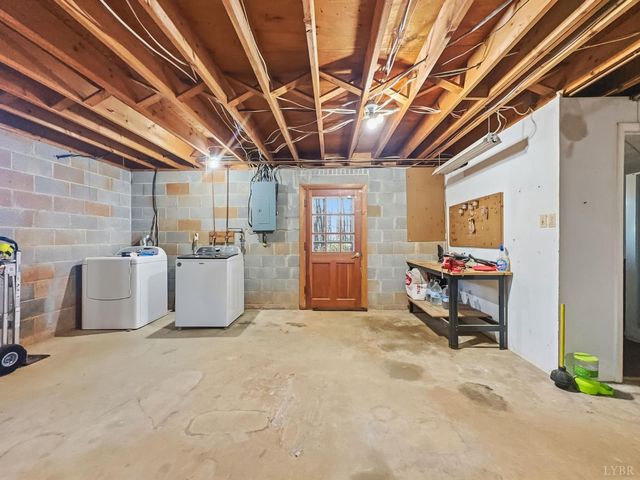 1285 Cedar Gate Road, Monroe, VA 24574