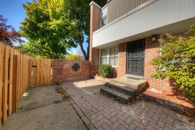 2037 Hyde Park Drive, Detroit, MI 48207