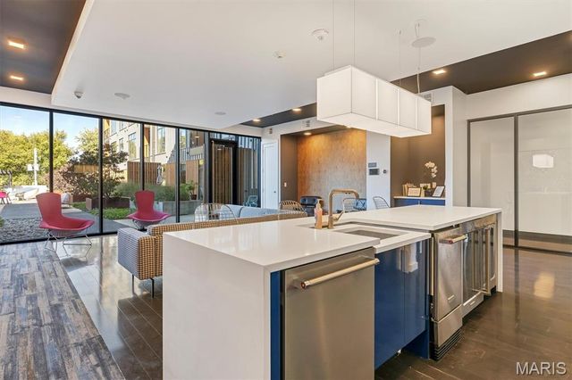 4101 Laclede Avenue 202, St Louis, MO 63108