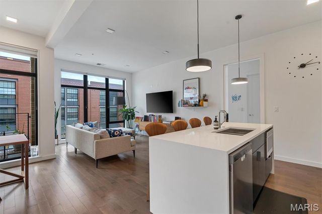 4101 Laclede Avenue 202, St Louis, MO 63108