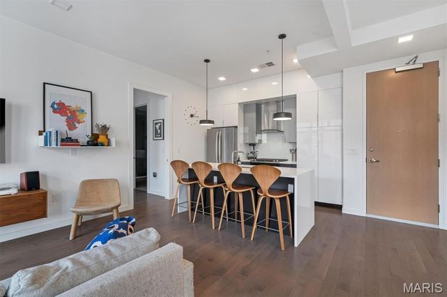 4101 Laclede Avenue 202, St Louis, MO 63108